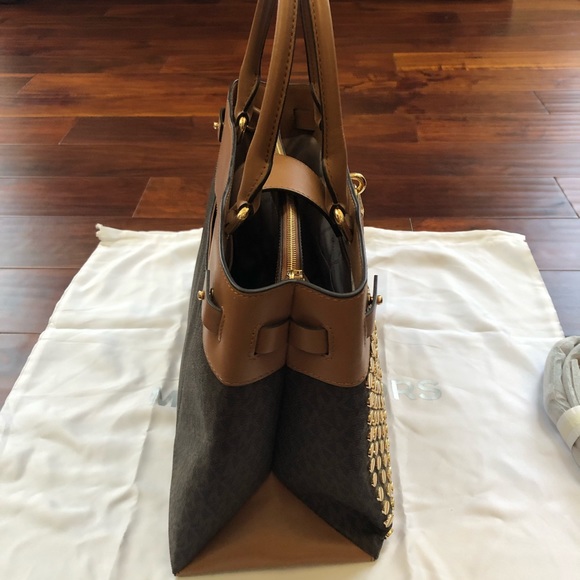 Michael Kors Gramercy Satchel - Picture 3 of 7